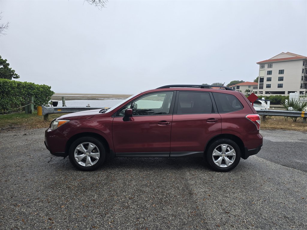 2014 Subaru Forester i Premium's photo