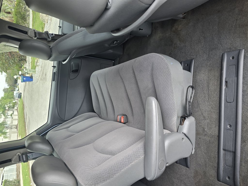 2006 Dodge Caravan SE - Photo 14