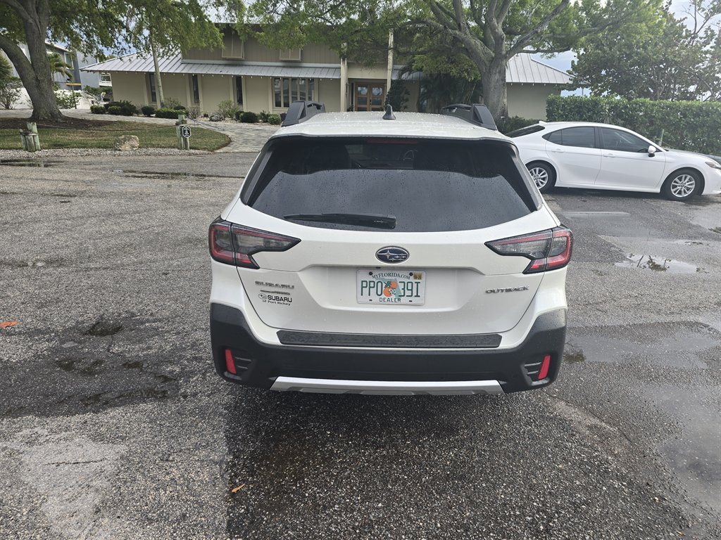 2021 Subaru Outback Limited - Photo 7