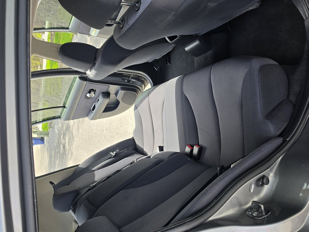 2009 Nissan Versa SL - Photo 12